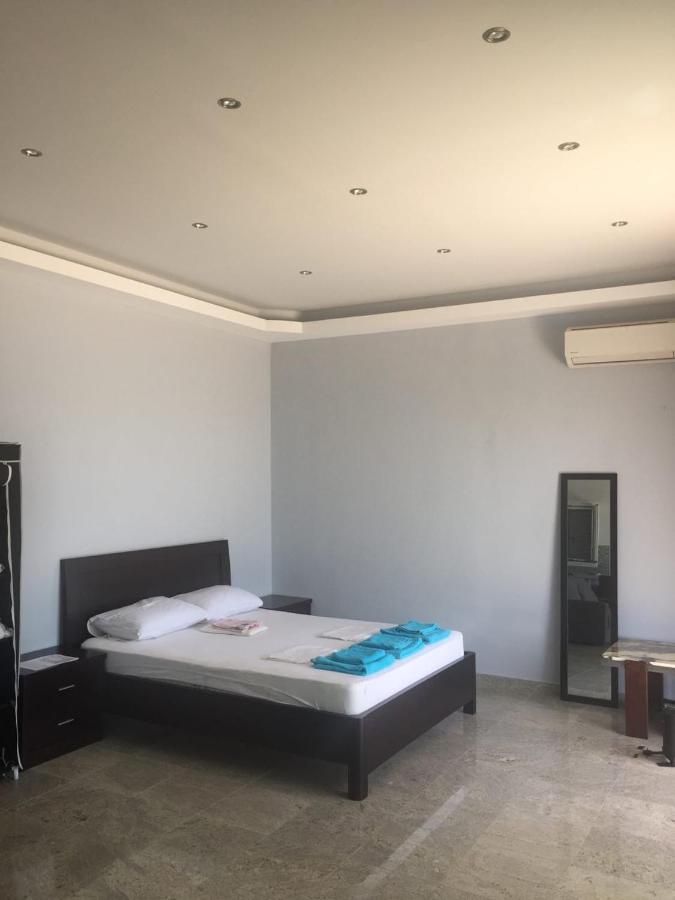 Villa Daniella Studio With Private Pool Nisaki  ภายนอก รูปภาพ